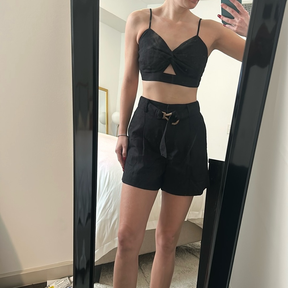House of Harlow Linen shorts set with crop top in Black size XS